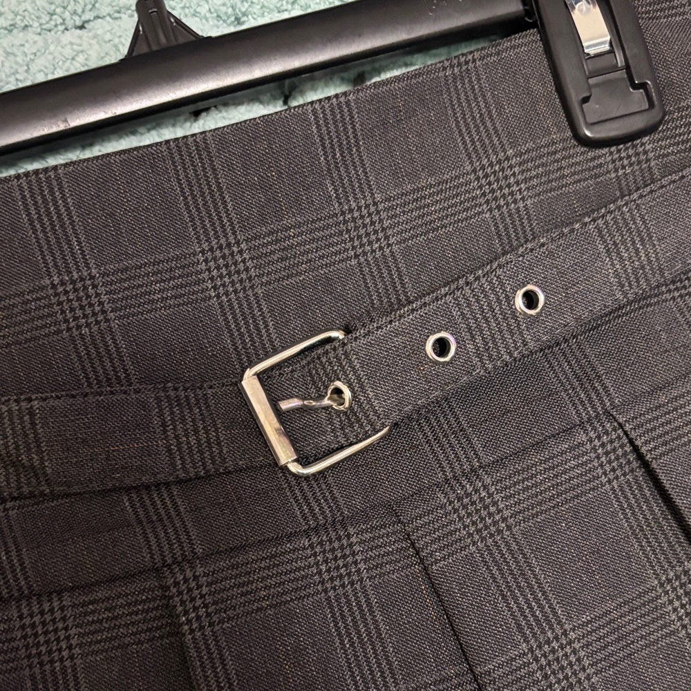 Zara Charcoal Pleated Skirt with Belt - Picture 4 of 9